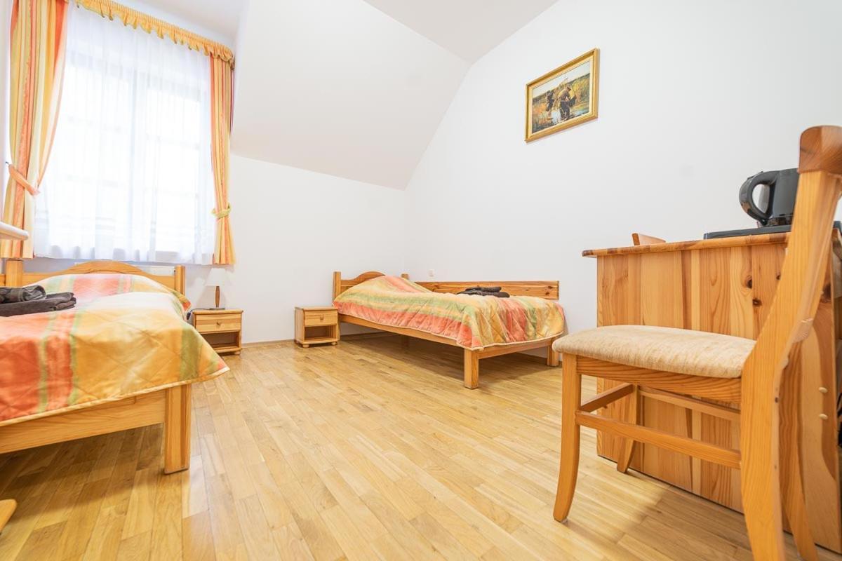 Osrodek Wrzosowa Gora - Pokoje Ruciane-Nida Exteriör bild